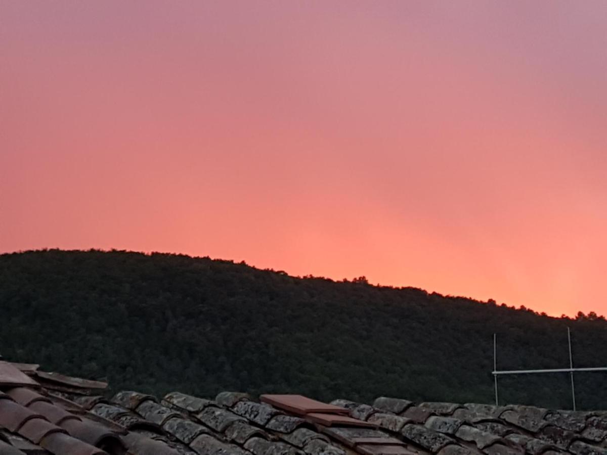 Ferienwohnung Borgo Nel Tempo Collestatte Exterior foto