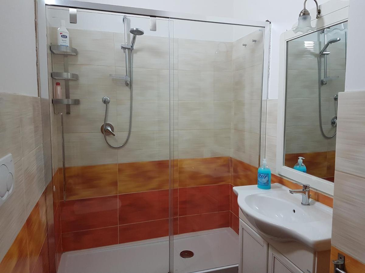 Ferienwohnung Borgo Nel Tempo Collestatte Exterior foto